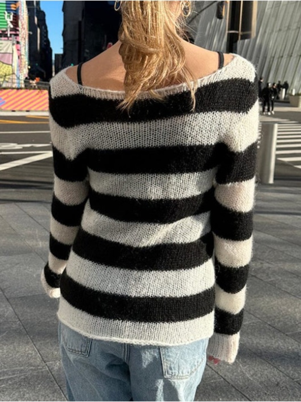 Brandy Melville John Galt Colette Striped Sweater Black & White Size S - Picture 4 of 11